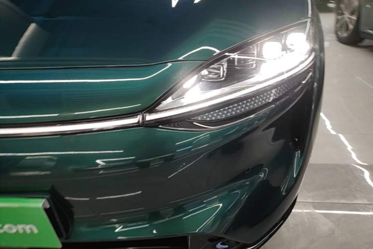 Used Hima Luxeed R7 2026 Model Pure Electric Max+ Left Front Headlight