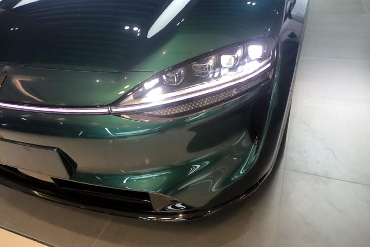 Used Hima Luxeed R7 2026 Model Range-Extending Max+ Left Front Headlight