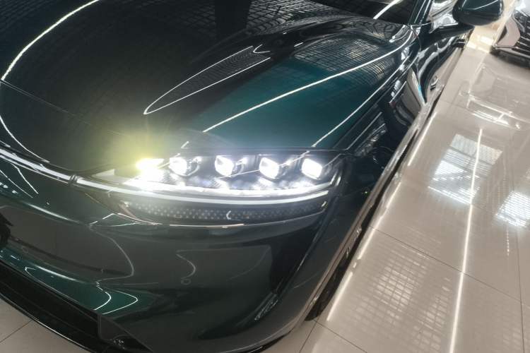 Used Hima Luxeed R7 2026 Model Pure Electric Max Left Front Headlight