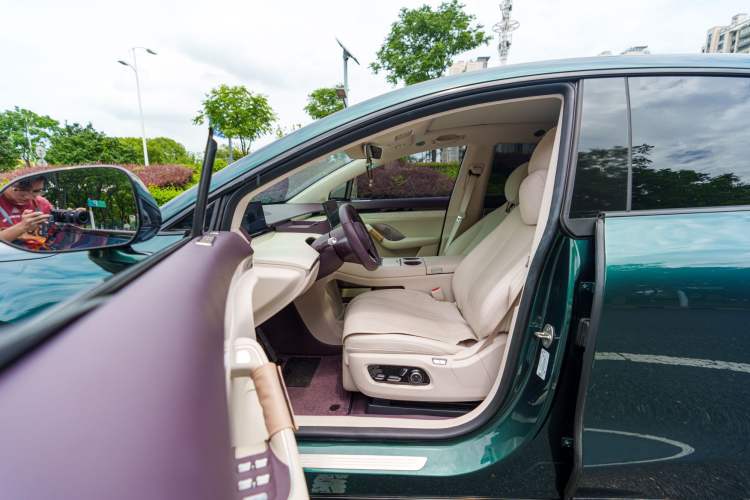 Used Hima Luxeed R7 2026 Model Pure Electric Max Left Front Seat