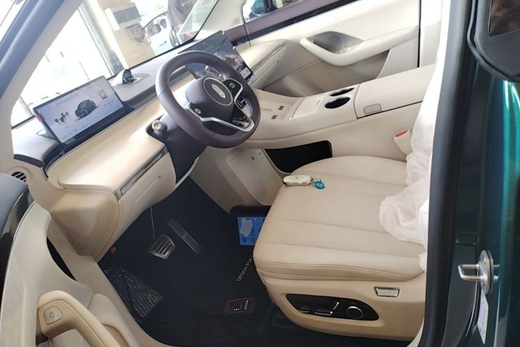 Used Hima Luxeed R7 2026 Model Range-Extending Max+ Left Front Seat