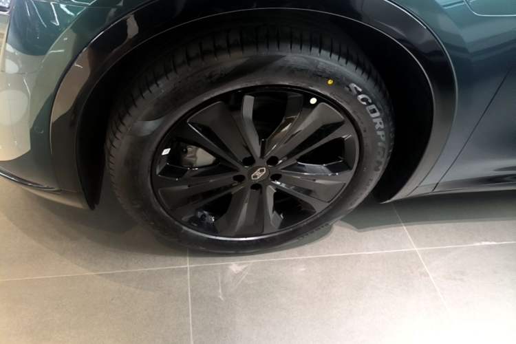 Used Hima Luxeed R7 2026 Model Range-Extending Max+ Left Front Wheel Hub