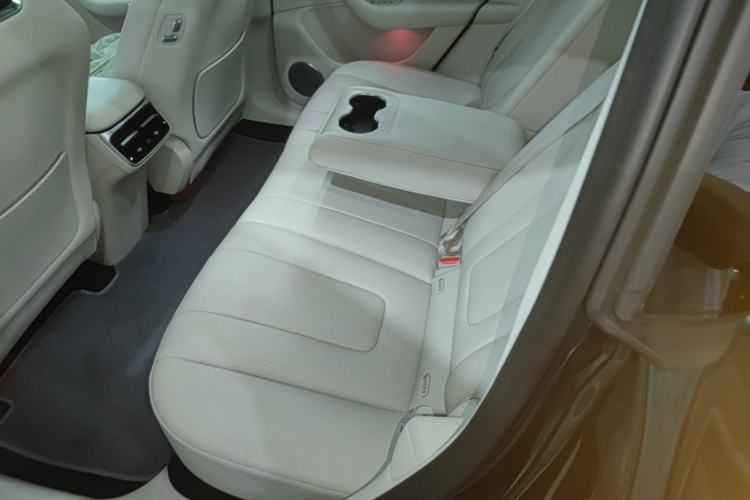 Used Hima Luxeed R7 2026 Model Pure Electric Max+ Left Rear Seat