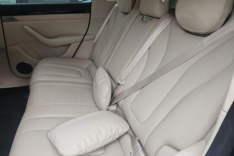 Used Hima Luxeed R7 2026 Model Pure Electric Max+ Left Rear Seat