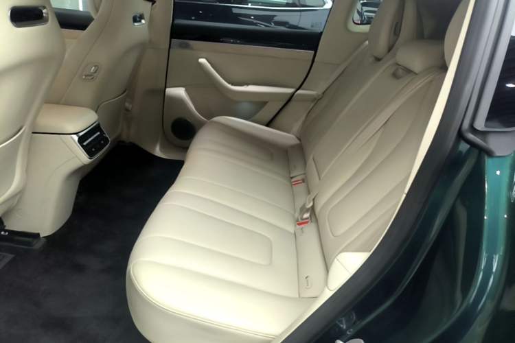 Used Hima Luxeed R7 2026 Model Range-Extending Max+ Left Rear Seat