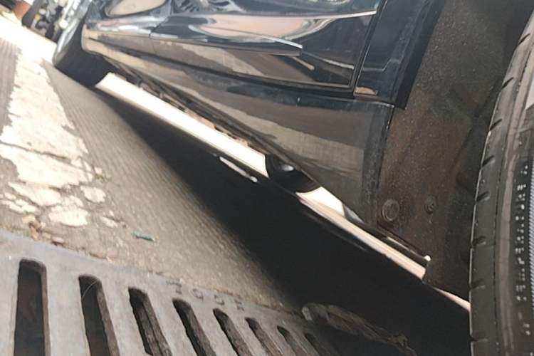 Used Hima Luxeed R7 2026 Model Pure Electric Max+ Left Side Sill