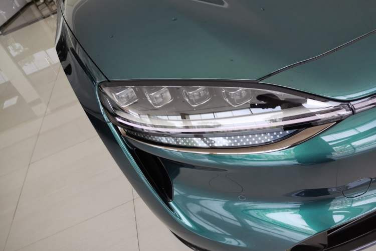Used Hima Luxeed R7 2026 Model Range-Extending Max Right Front Headlight