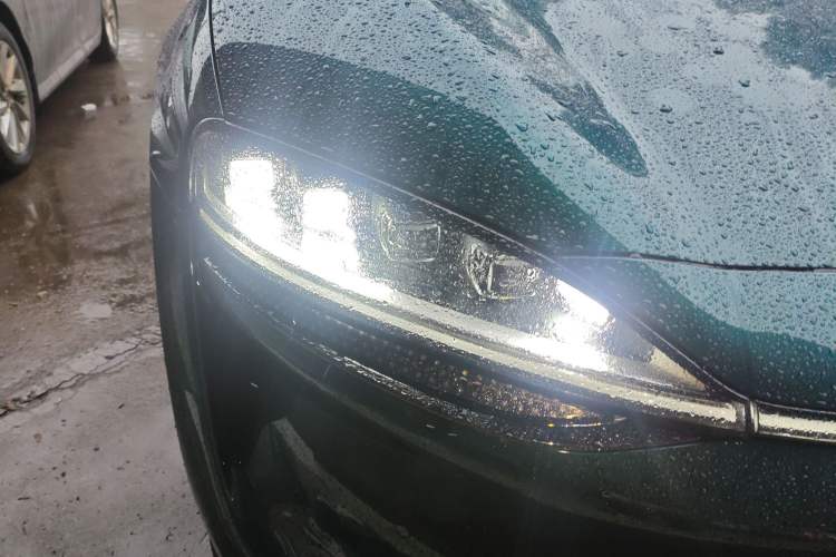 Used Hima Luxeed R7 2026 Model Pure Electric Ultra Right Front Headlight