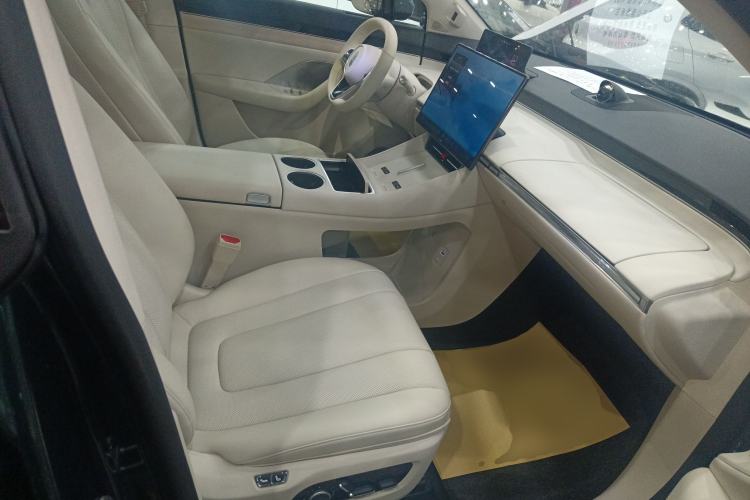 Used Hima Luxeed R7 2026 Model Range-Extending Max Right Front Seat