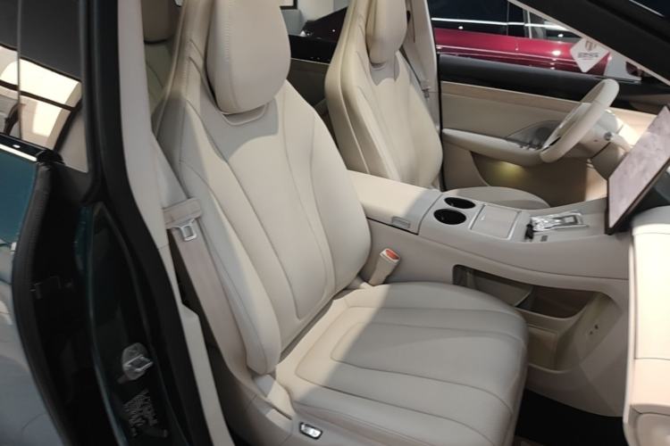 Used Hima Luxeed R7 2026 Model Pure Electric Max+ Right Front Seat