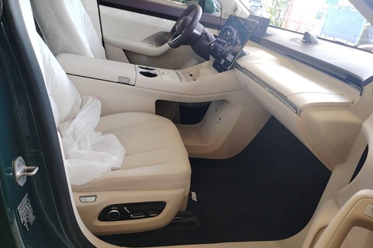 Used Hima Luxeed R7 2026 Model Range-Extending Max+ Right Front Seat