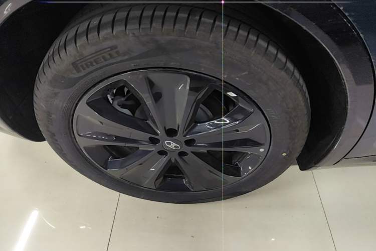 Used Hima Luxeed R7 2026 Model Range-Extending Max Right Rear Wheel Hub