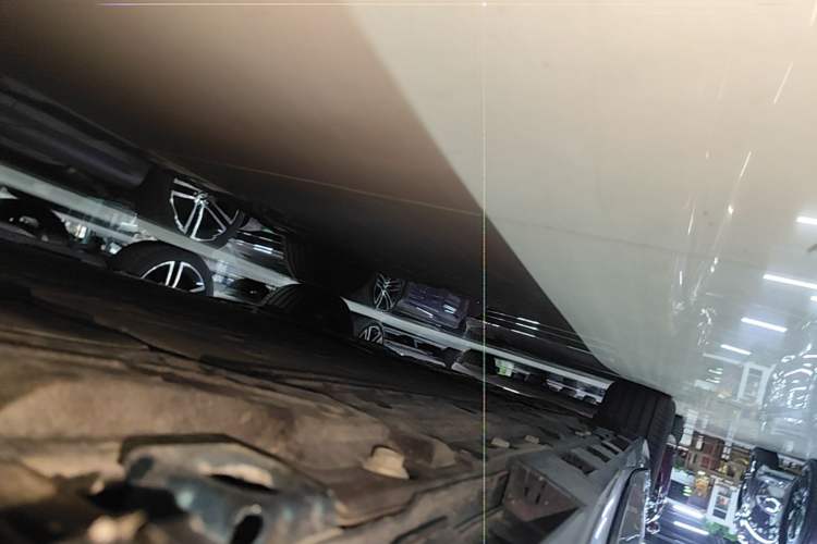 Used Hima Luxeed R7 2026 Model Range-Extending Max Right Side Sill
