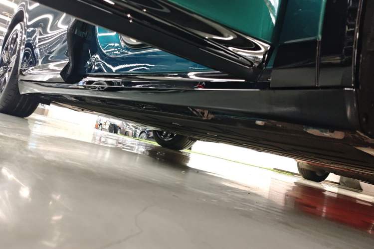 Used Hima Luxeed R7 2026 Model Pure Electric Ultra Right Side Sill