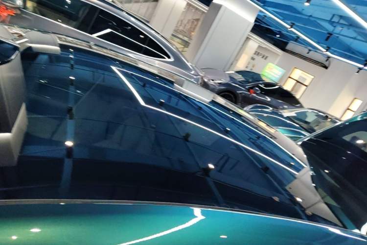 Used Hima Luxeed R7 2026 Model Range-Extending Max Roof
