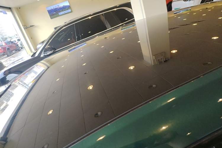 Used Hima Luxeed R7 2026 Model Range-Extending Max+ Roof