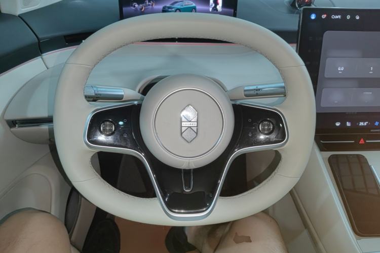 Used Hima Luxeed R7 2026 Model Pure Electric Max+ Steering Wheel