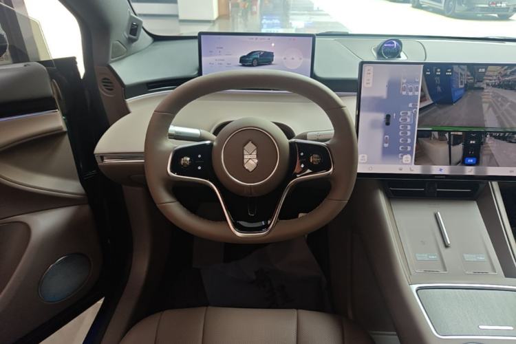 Used Hima Luxeed R7 2026 Model Pure Electric Ultra Steering Wheel
