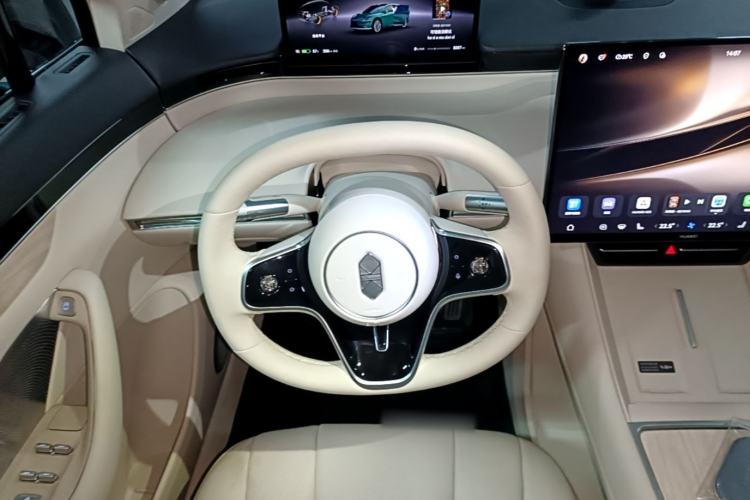 Used Hima Luxeed R7 2026 Model Pure Electric Max+ Steering Wheel