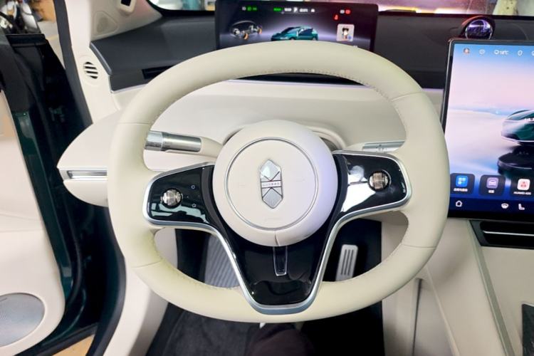 Used Hima Luxeed R7 2026 Model Pure Electric Max+ Steering Wheel