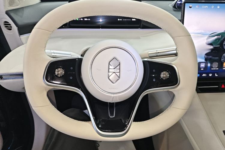 Used Hima Luxeed R7 2026 Model Pure Electric Max+ Steering Wheel