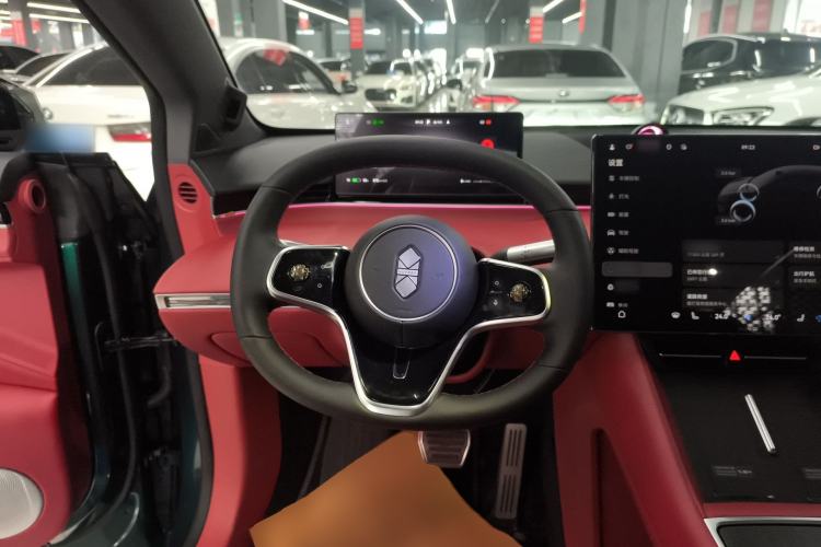 Used Hima Luxeed R7 2026 Model Pure Electric Max Steering Wheel