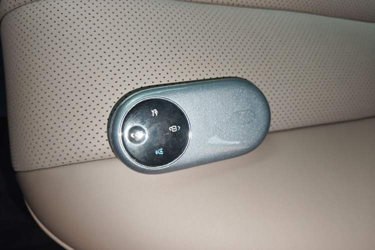 Used Hima Luxeed R7 2026 Model Pure Electric Ultra Vehicle Key