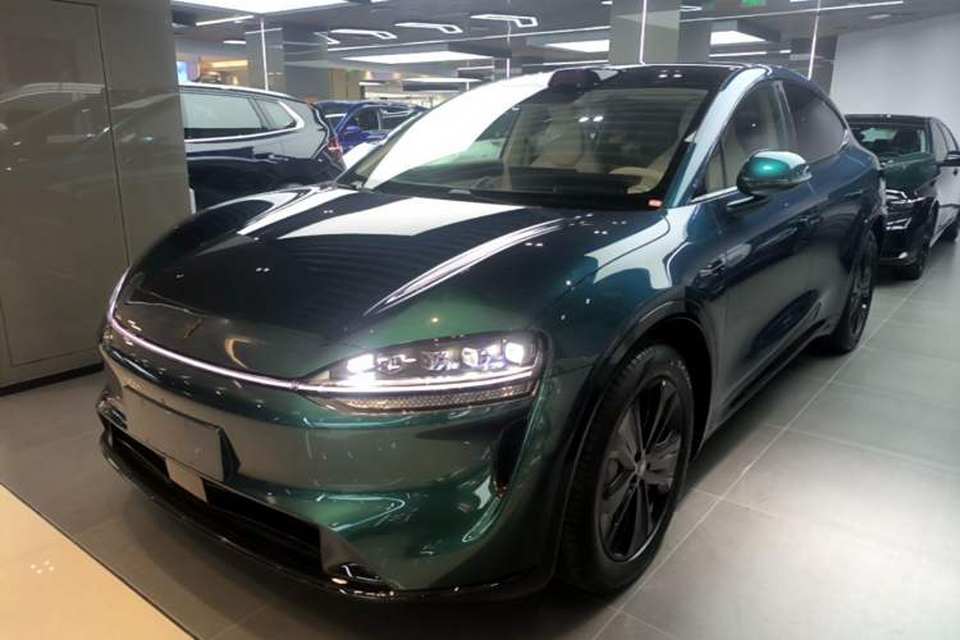 Hima Luxeed R7 2026