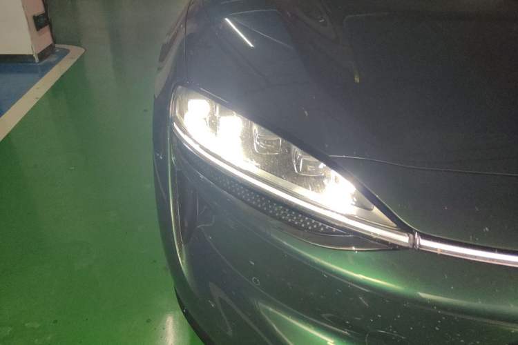 Used Hima Luxeed R7 2026 Model Pure Electric Ultra Right Front Headlight