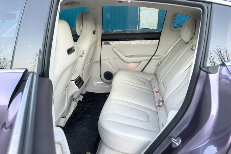 Used Hima Luxeed R7 2026 Model Pure Electric Max+ Interior 4