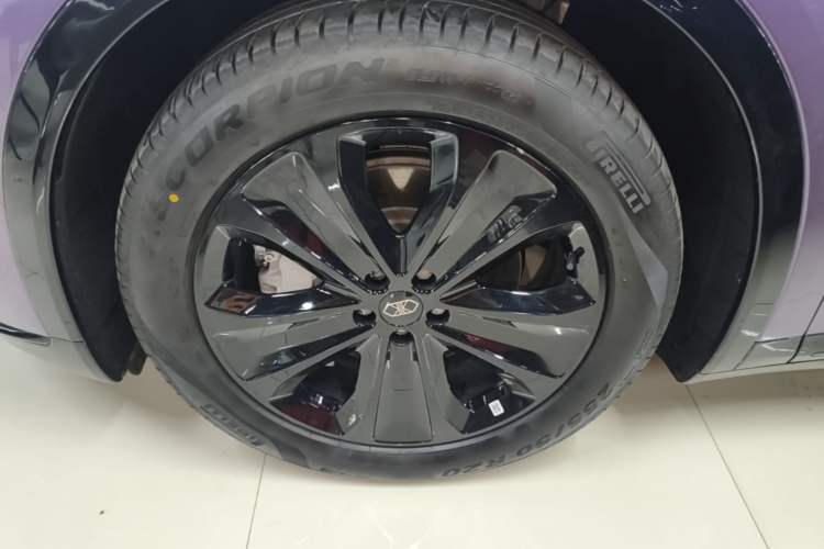 Used Hima Luxeed R7 2026 Model Range-Extending Max Left Front Wheel Hub