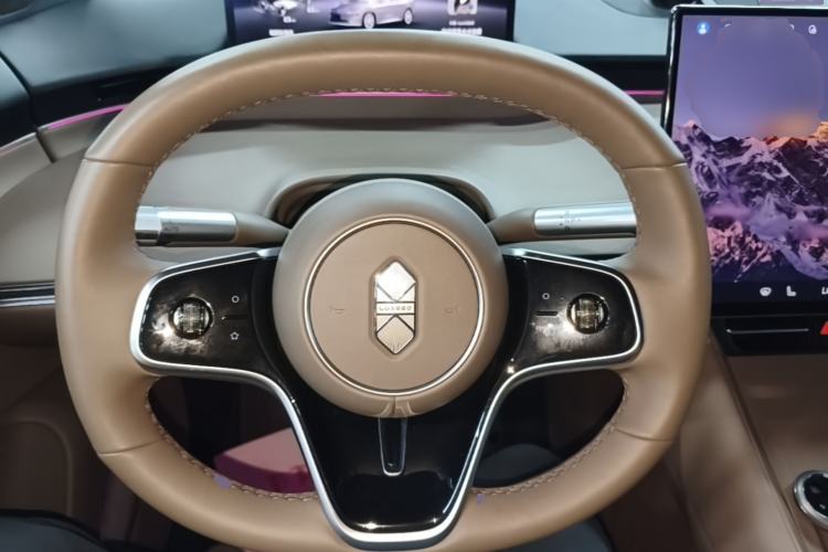 Used Hima Luxeed R7 2026 Model Range-Extending Max Steering Wheel
