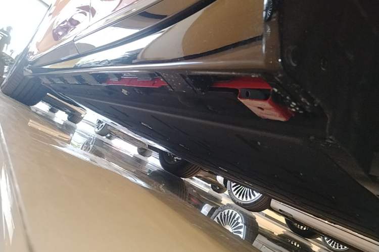 Used Hima Luxeed R7 2026 Model Pure Electric Max+ Left Side Sill