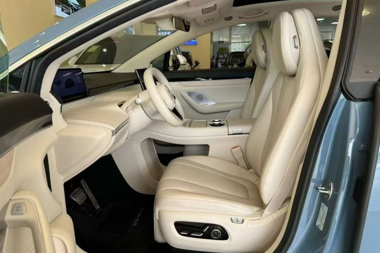 Used Hima Luxeed R7 2026 Model Pure Electric Max+ Interior 6