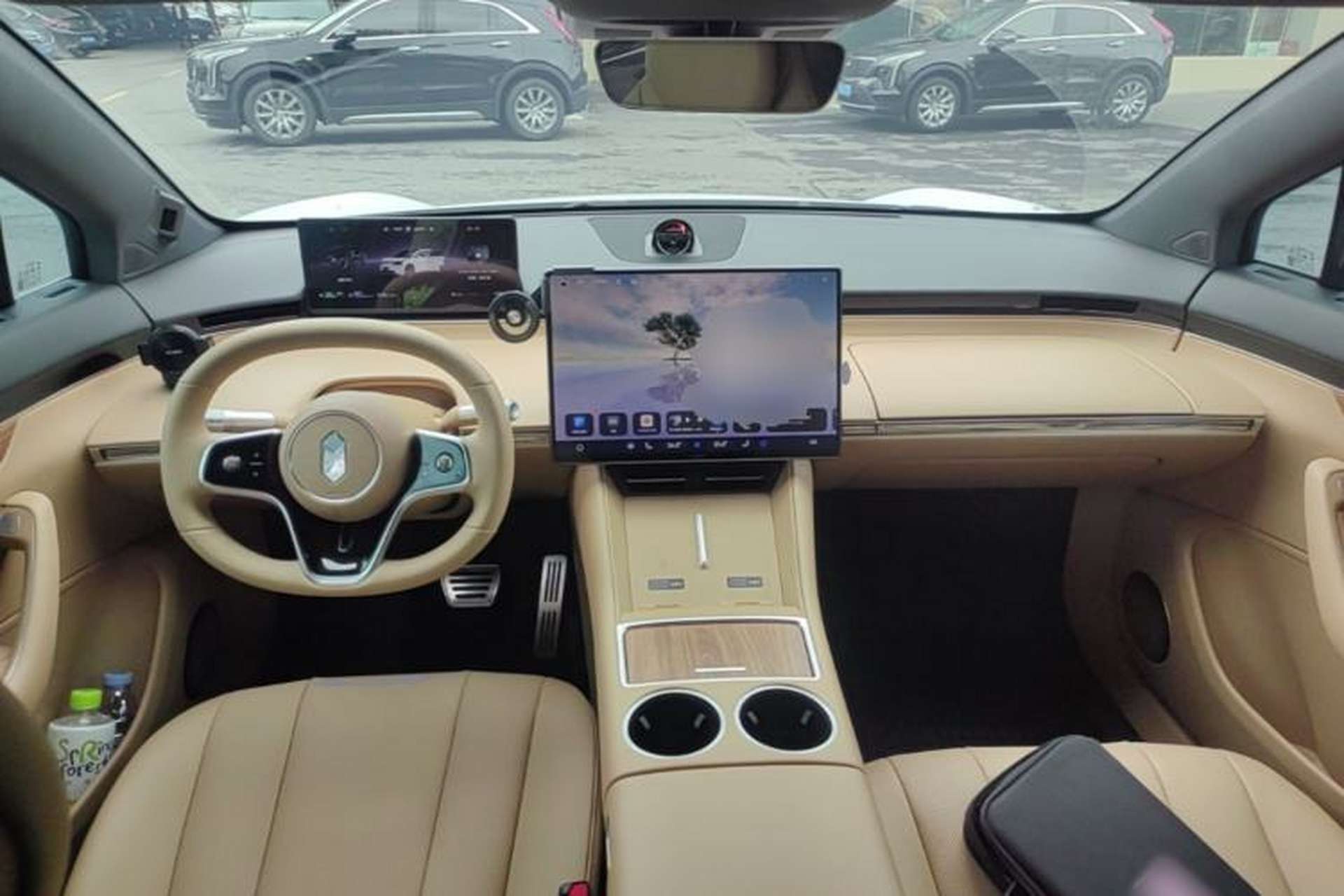 Used Hima Luxeed R7 2026 Model Range-Extending Ultra Center Console