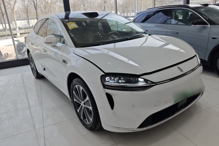 Used Hima Luxeed R7 2026 Model Range-Extending Max Exterior 1