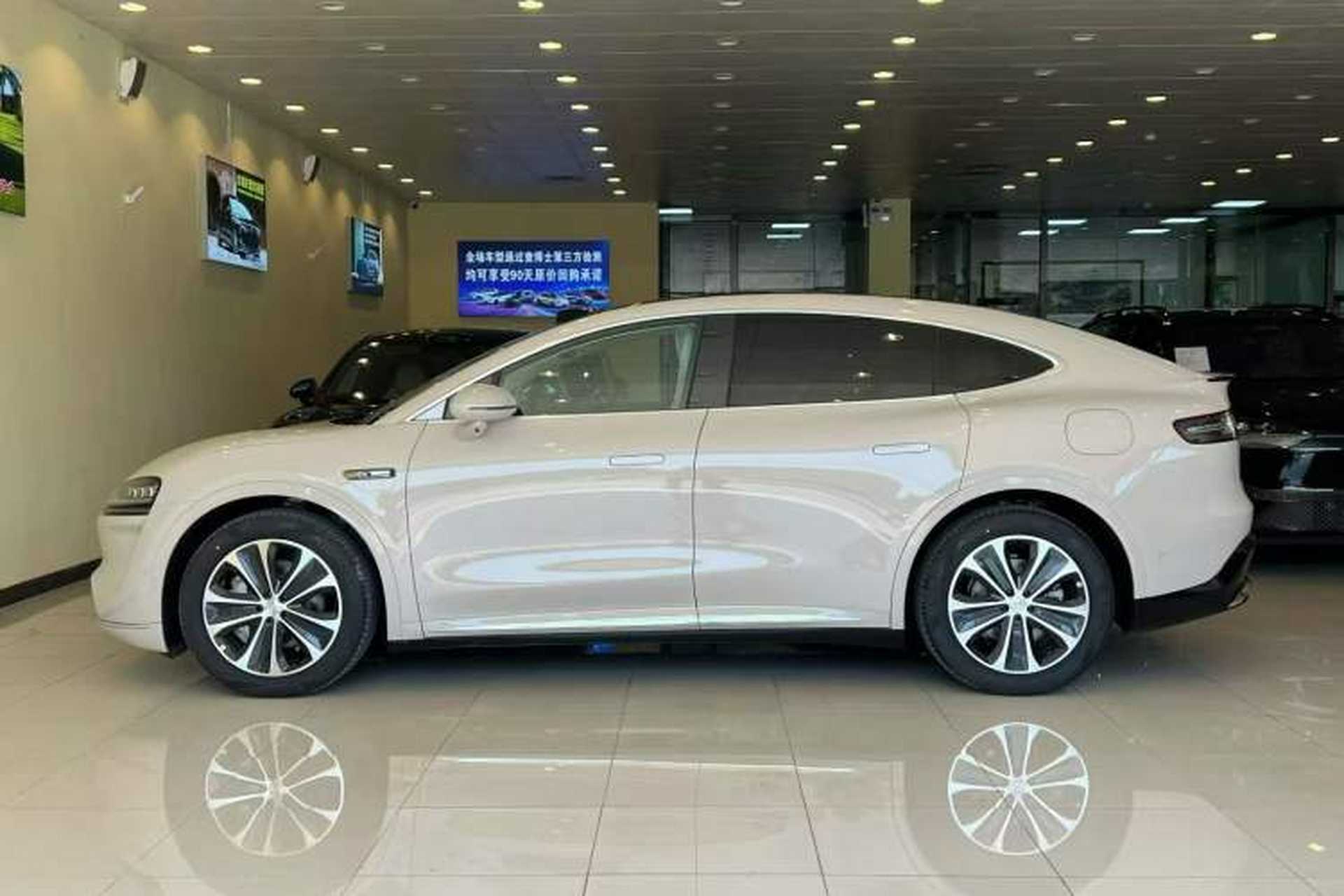 Used Hima Luxeed R7 2026 Model Range-Extending Max+ Exterior 2