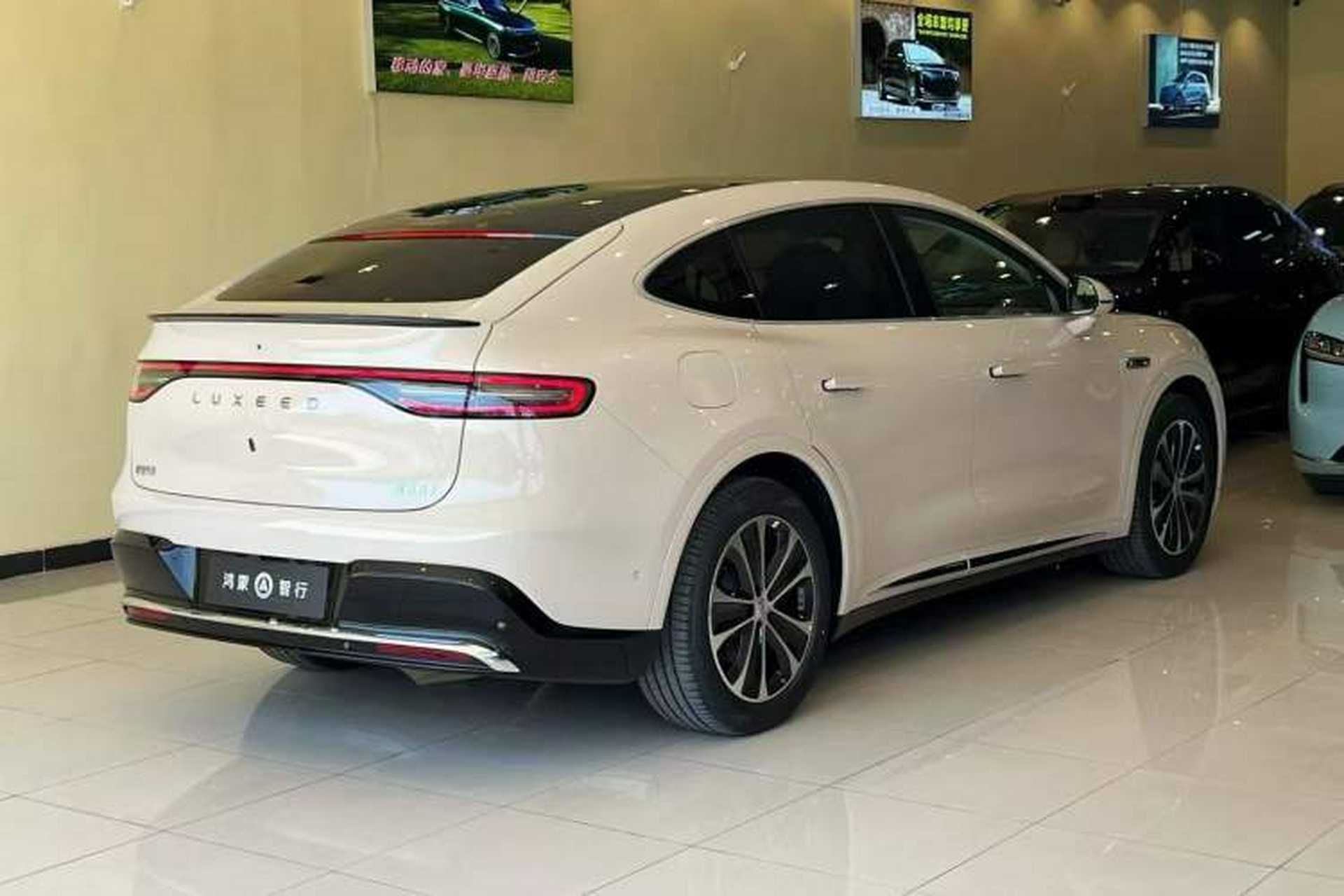 Used Hima Luxeed R7 2026 Model Range-Extending Max+ Exterior 3
