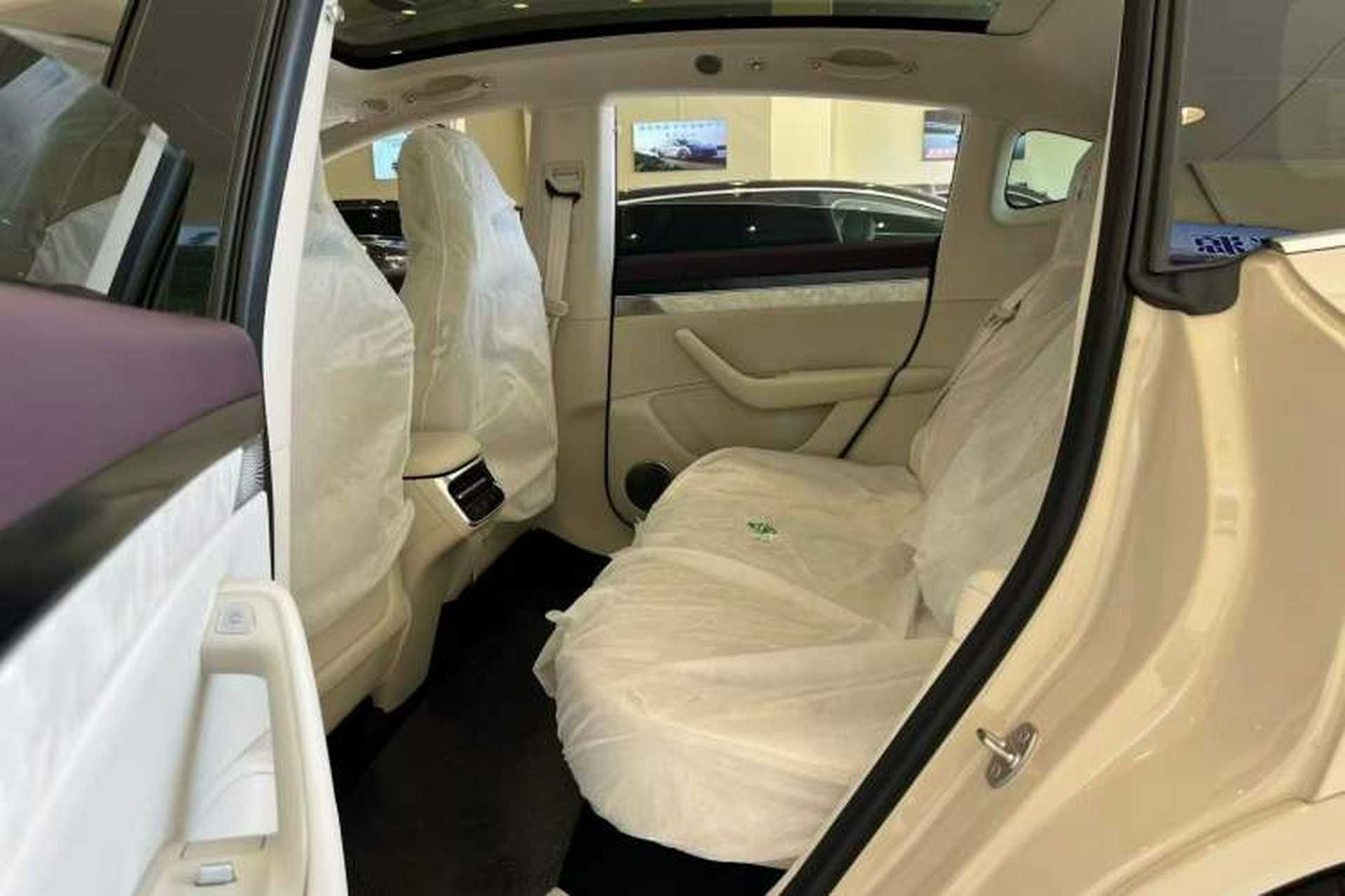 Used Hima Luxeed R7 2026 Model Range-Extending Max+ Interior 4