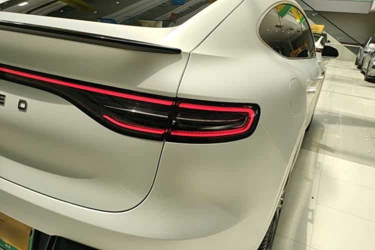 Used Hima Luxeed R7 2026 Model Range-Extending Ultra Right Rear Taillight