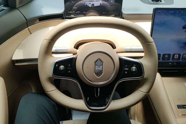Used Hima Luxeed R7 2026 Model Range-Extending Ultra Steering Wheel