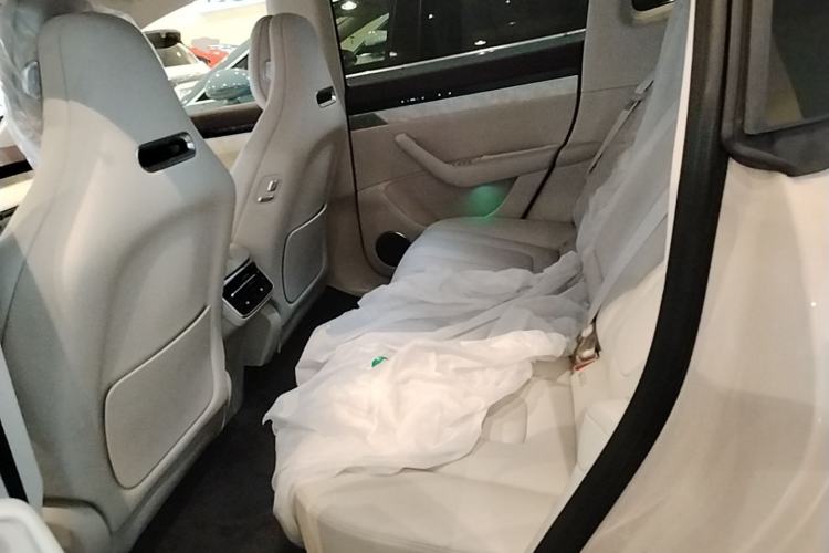 Used Hima Luxeed R7 2026 Model Range-Extending Max+ Left Rear Seat