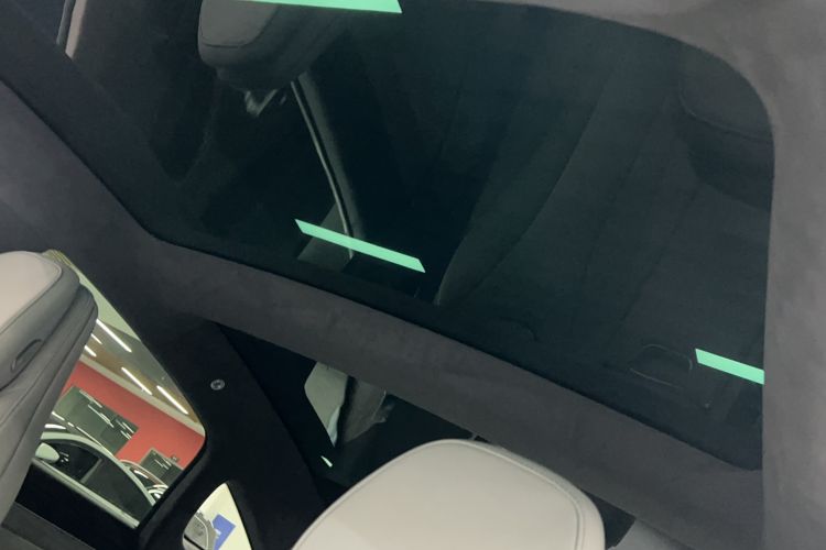 Used Hima Luxeed S7 2025 855 km Max Headliner