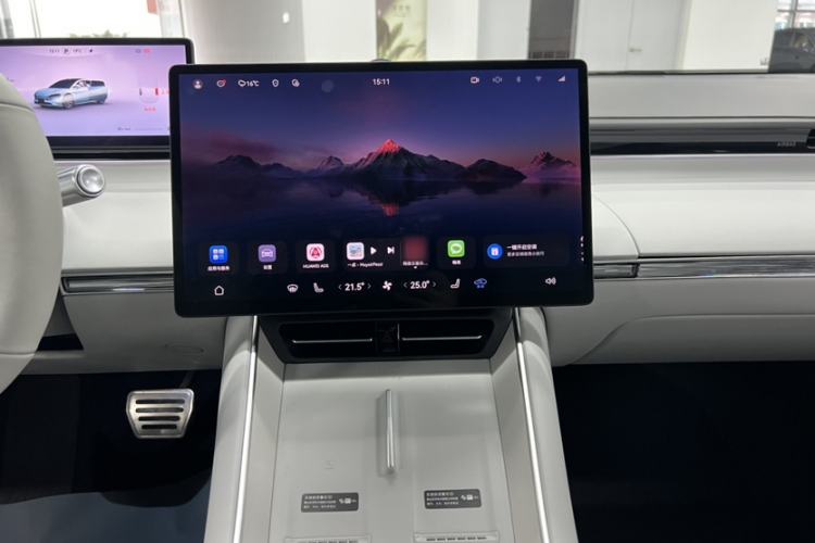 Used Hima Luxeed S7 2025 855 km Max Interior 3