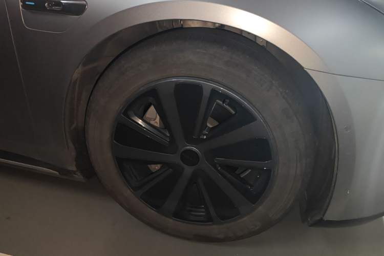 Used Hima Luxeed S7 2024 Max Rear-Drive Long-Range Intelligent Driving Version Right Front Wheel Hub