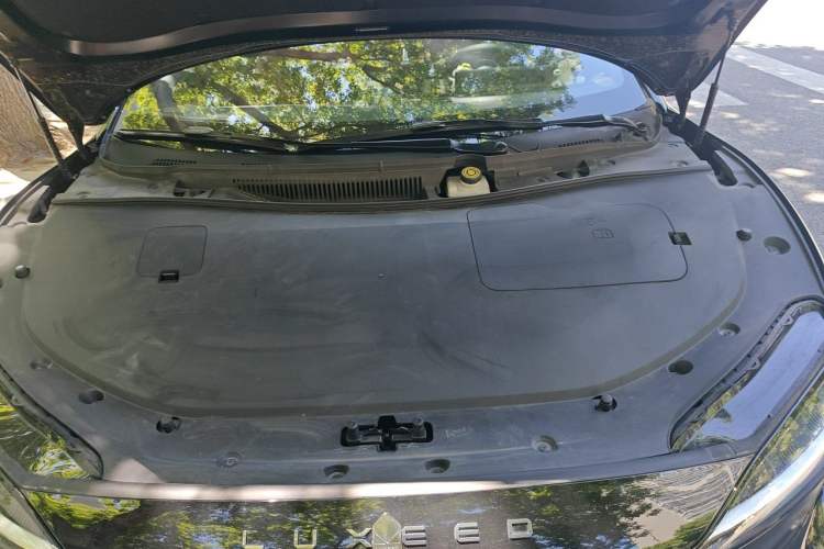 Used Hima Luxeed S7 2024 Max Engine Bay