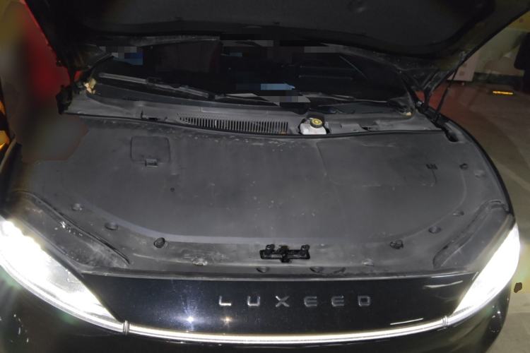 Used Hima Luxeed S7 2024 Max RS Four-Wheel-Drive Performance Edition Engine Bay