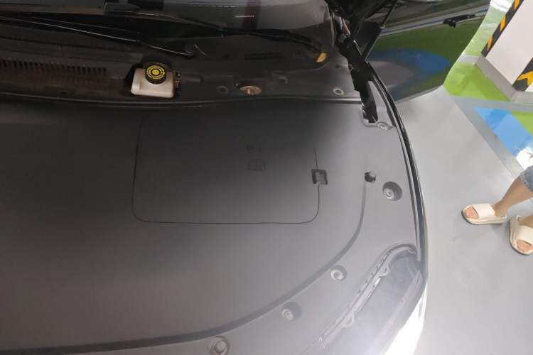 Used Hima Luxeed S7 2024 Max RS Four-Wheel-Drive Performance Edition Engine Bay Left