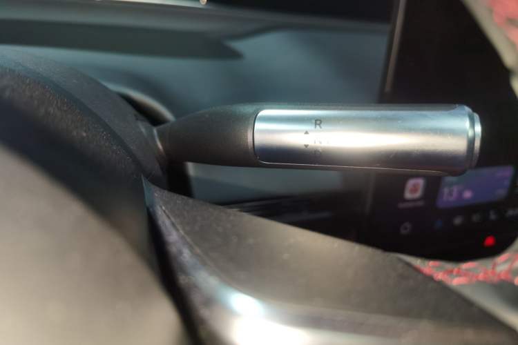 Used Hima Luxeed S7 2024 Max Gear Lever