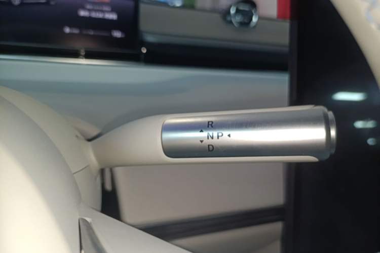 Used Hima Luxeed S7 2024 Pro Model Gear Lever